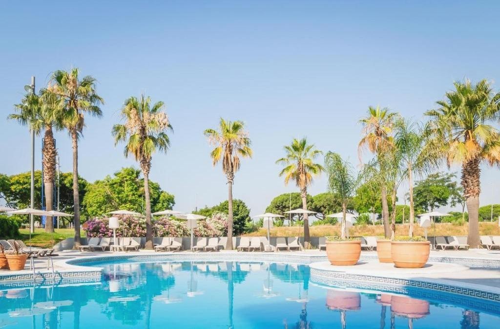 Alójate en un hotel 4* superior recién reformado en la Costa del Maresme - Hotel Alegria El Mar 4* SUP