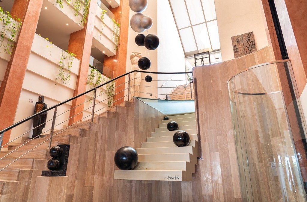 Deluxe-Auszeit mit Meerblick in stilvollem Sitges