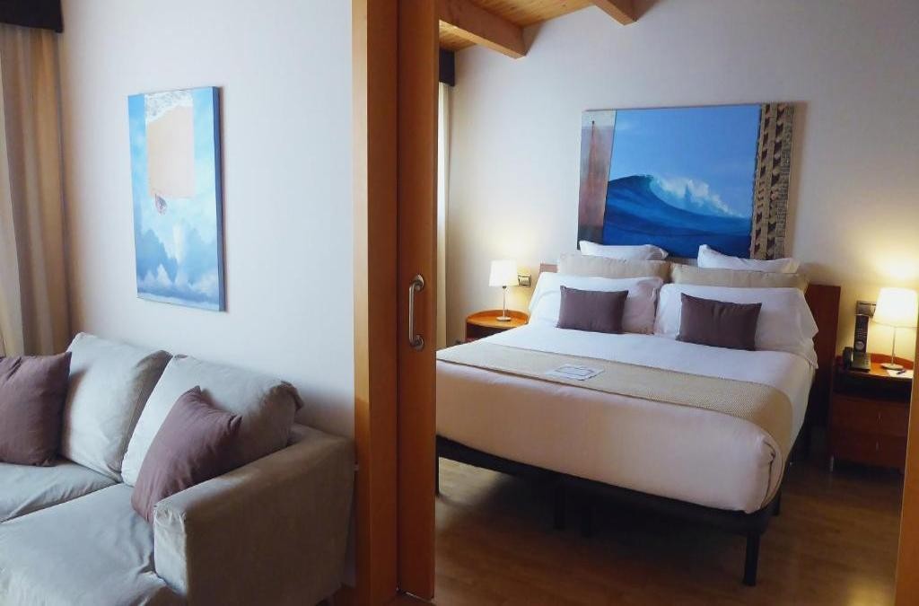 Sitges en hotel 4* y alojado en habitación deluxe - Estela Barcelona