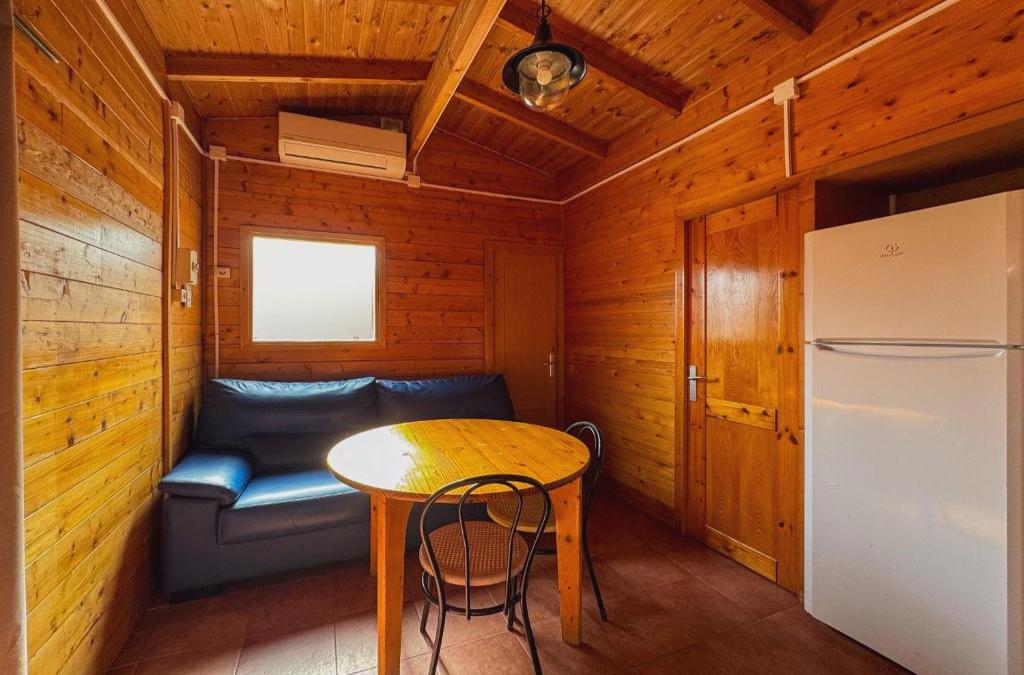 Enjoy your bungalow in Tamarit with access to the spa included.