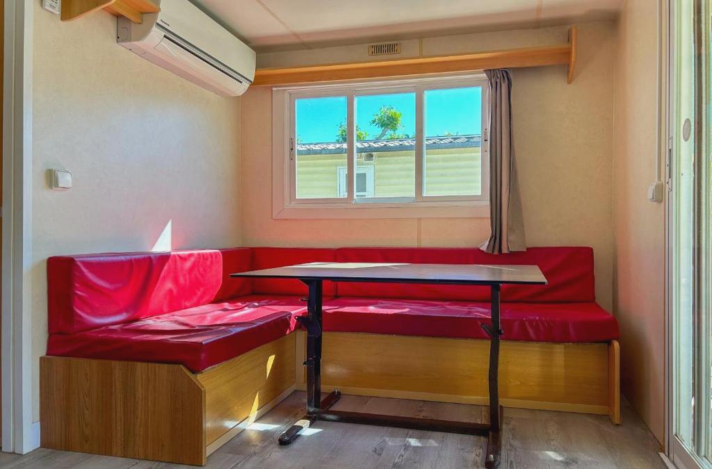 Disfruta de tu bungalow en Tamarit con acceso al spa incluido - Mediterrani Natura Spa Resort