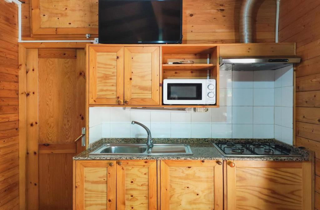 Disfruta de tu bungalow en Tamarit con acceso al spa incluido