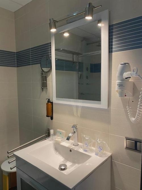 Disfruta de Tossa de Mar con Pensión Completa - Hotel Tossamar