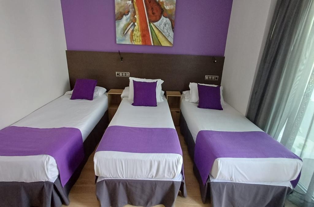 Disfruta de Tossa de Mar con Pensión Completa - Hotel Tossamar