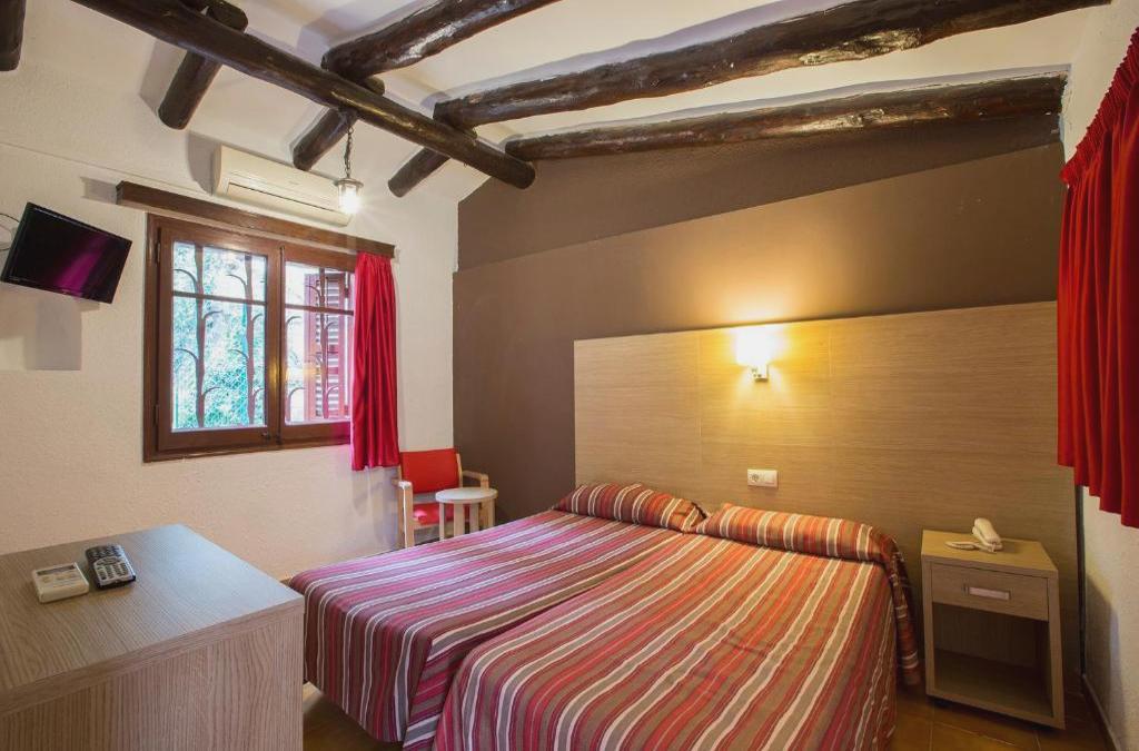 ¡Haz las maletas! Tossa de Mar te espera en hotel 4* cerca del mar