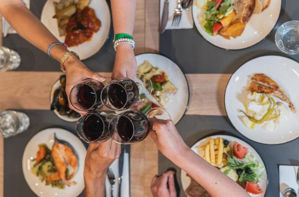 ¡Haz las maletas! Tossa de Mar te espera en hotel 4* cerca del mar