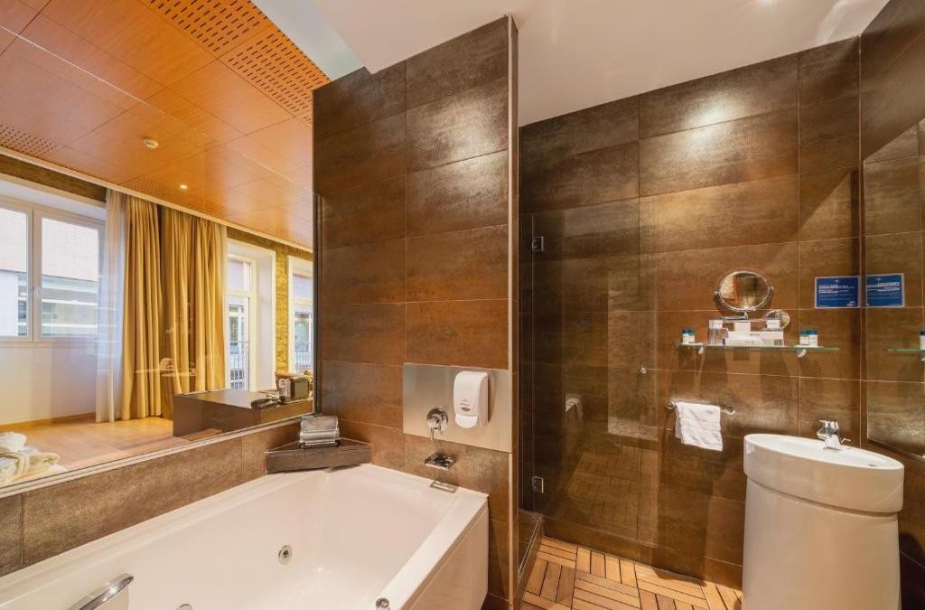 ¡Escapada relajante con hotel 4* y SPA! - Iberik Rocallaura Balneari
