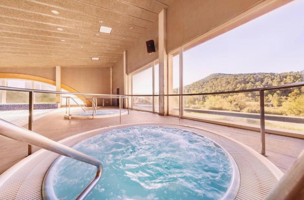 ¡Escapada relajante con hotel 4* y SPA! - Iberik Rocallaura Balneari