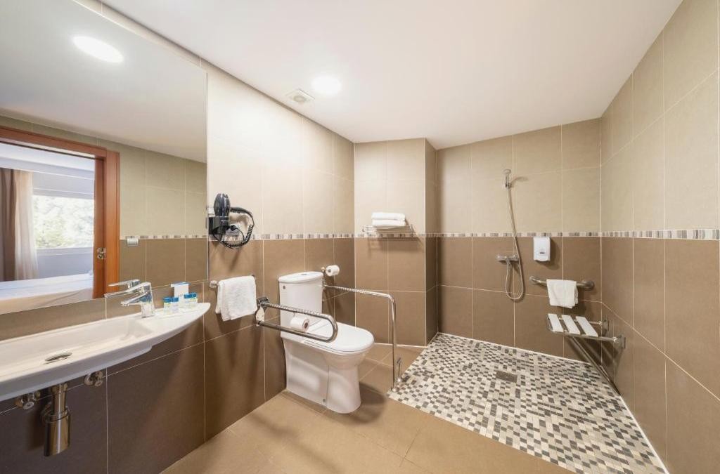¡Escapada relajante con hotel 4* y SPA! - Iberik Rocallaura Balneari