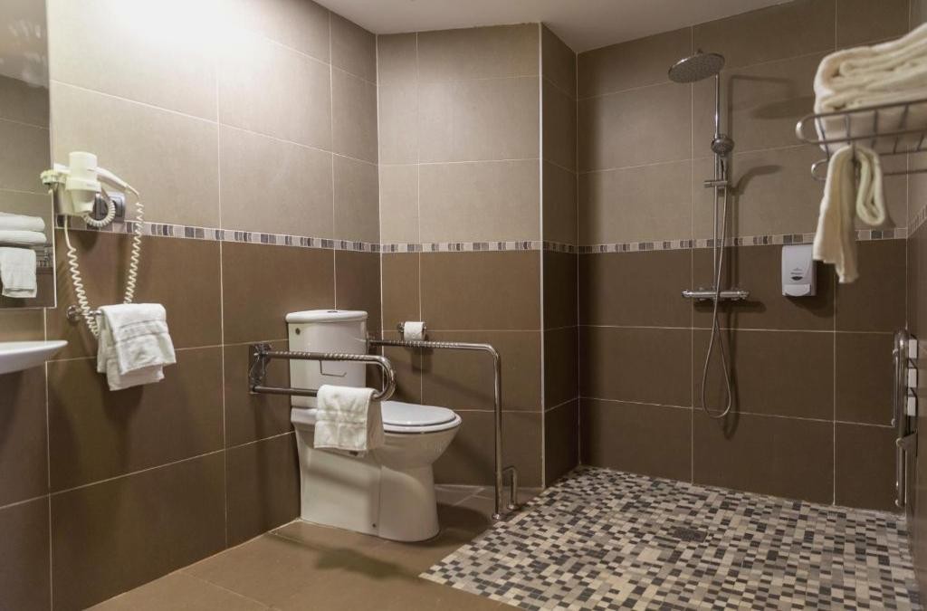 ¡Escapada relajante con hotel 4* y SPA! - Iberik Rocallaura Balneari