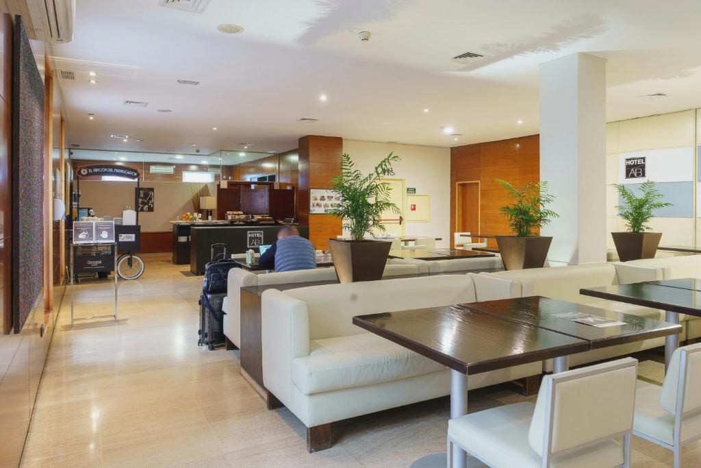 Fin de semana a 30 minutos de Madrid: hotel 4* y desayunos incluidos - Sercotel AB Arganda