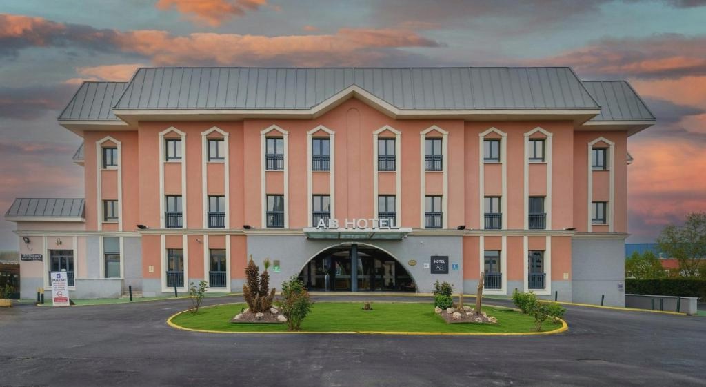 Fin de semana a 30 minutos de Madrid: hotel 4* y desayunos incluidos - Sercotel AB Arganda