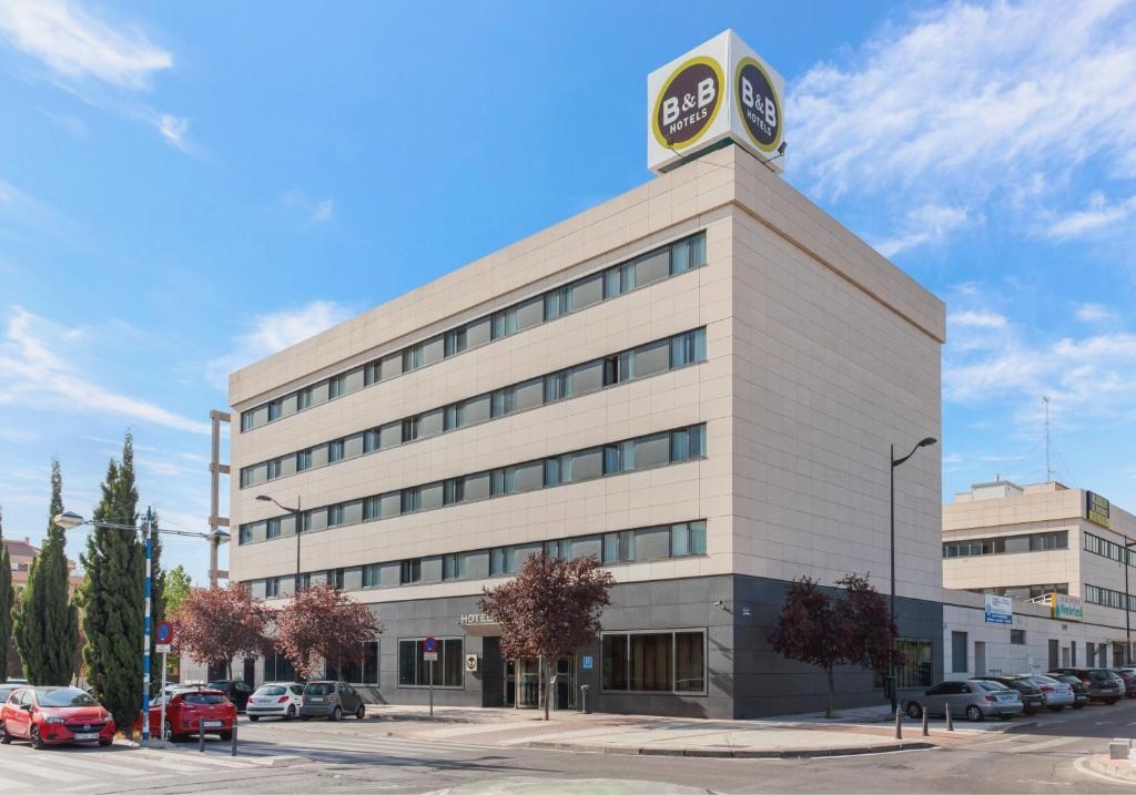 ¡Escapada romántica a Madrid! - B&B HOTEL Madrid Getafe