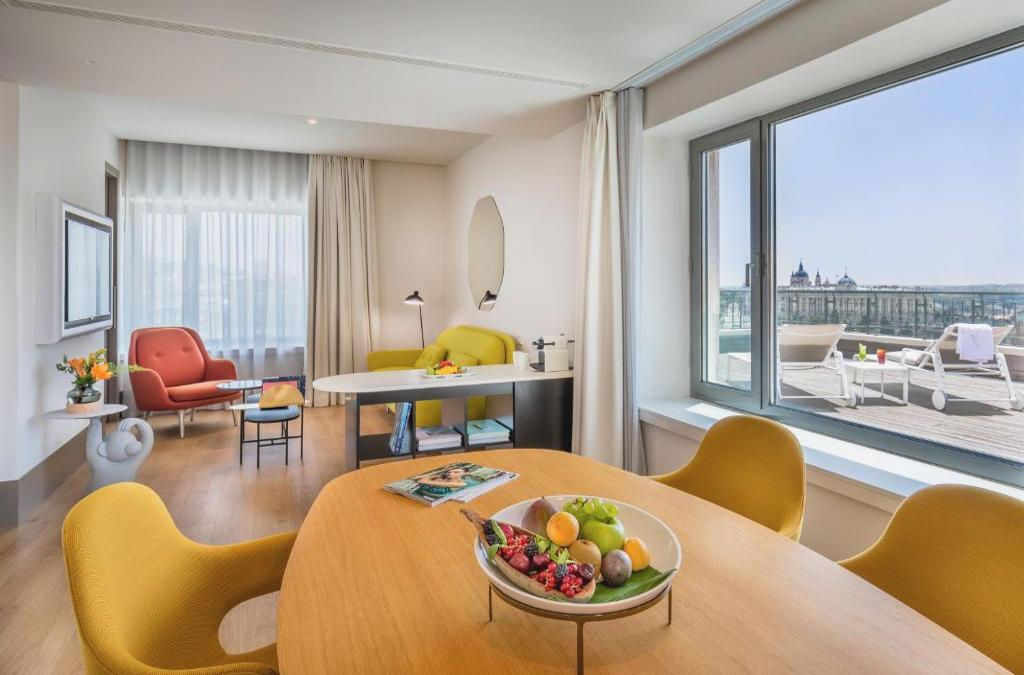 Lujo en hotel 5* en pleno centro de Madrid con desayunos