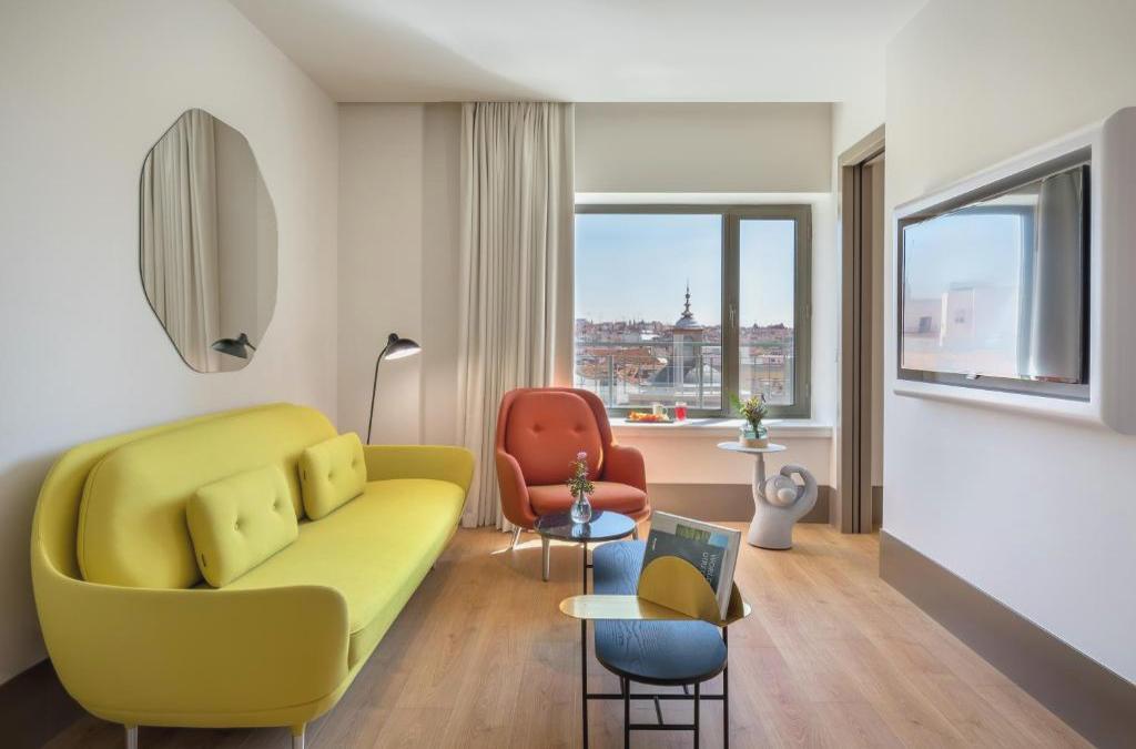 Lujo en hotel 5* en pleno centro de Madrid con desayunos