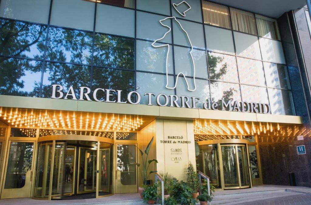 Lujo en hotel 5* en pleno centro de Madrid con desayunos - Barceló Torre de Madrid