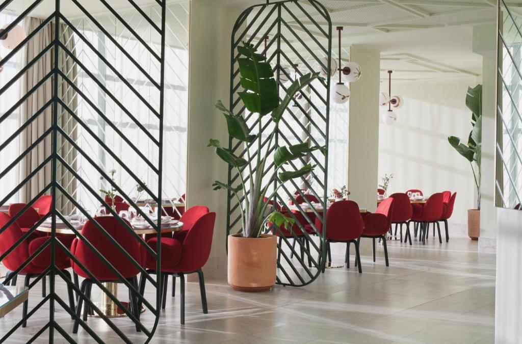 Lujo en hotel 5* en pleno centro de Madrid con desayunos - Barceló Torre de Madrid