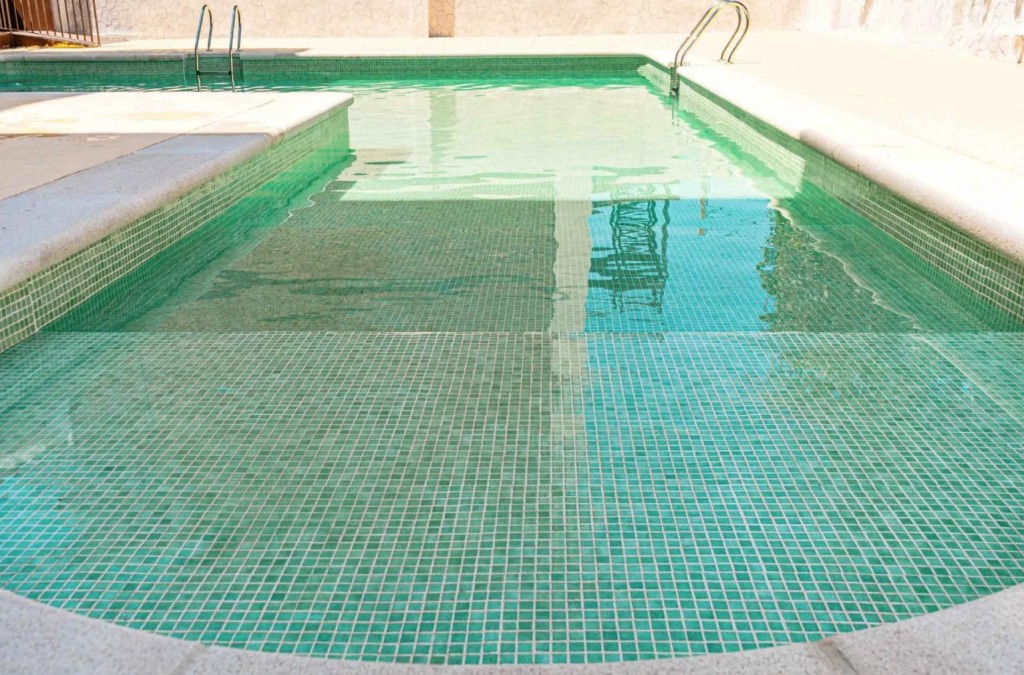 Escapada al Parque Warner de Madrid en hotel 4* ¡con piscina!