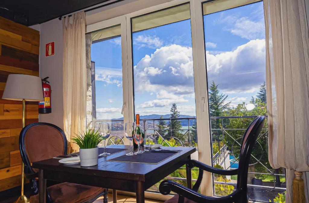 Desconexión total: Naturaleza y Spa en un hotel 4* en Navacerrada - Hotel Hita
