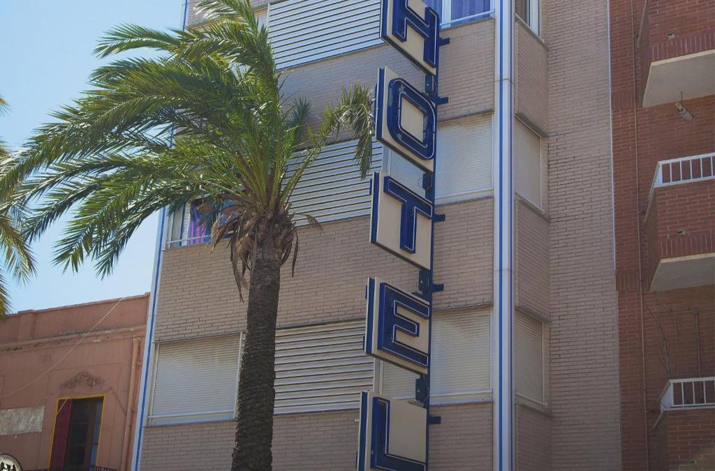 Benicarló a pie de paseo marítimo: ¡Disfruta la costa desde primera línea! - El Pinche de Oro