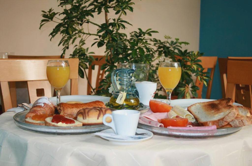 Benicarló a pie de paseo marítimo: ¡Disfruta la costa desde primera línea! - El Pinche de Oro