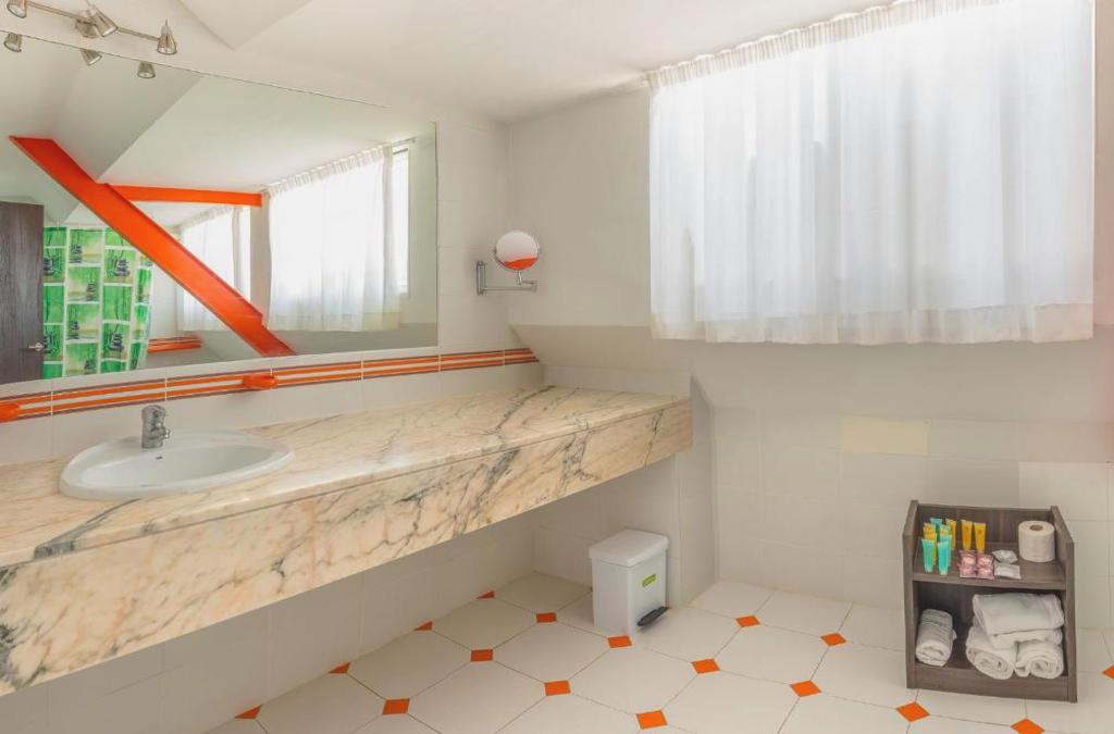¡Especial familias! Benidorm en 4* tematizado, y ¡1º y 2º niños viajan GRATIS!
