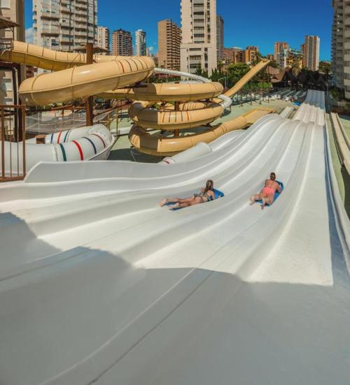 ¡Especial familias! Benidorm en 4* tematizado, y ¡1º y 2º niños viajan GRATIS!