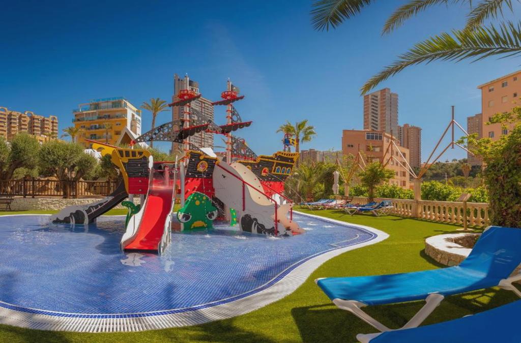 ¡Especial familias! Benidorm en 4* tematizado, y ¡1º y 2º niños viajan GRATIS!
