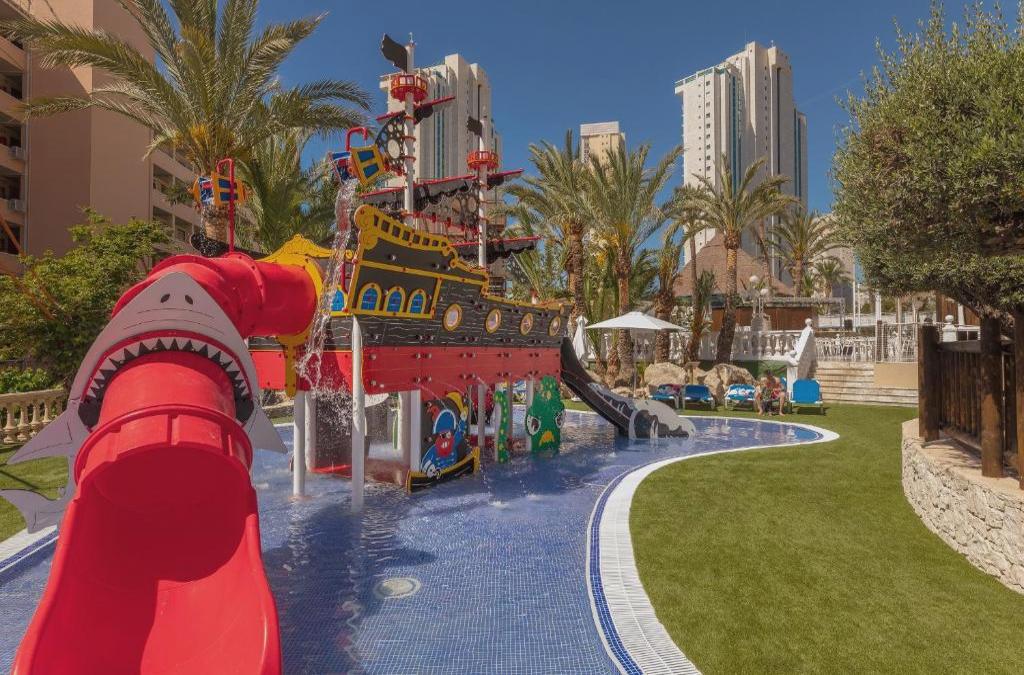 ¡Especial familias! Benidorm en 4* tematizado, y ¡1º y 2º niños viajan GRATIS!