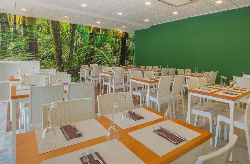 ¡Especial familias! Benidorm en 4* tematizado, y ¡1º y 2º niños viajan GRATIS! - Aparthotel Magic Tropical Splash