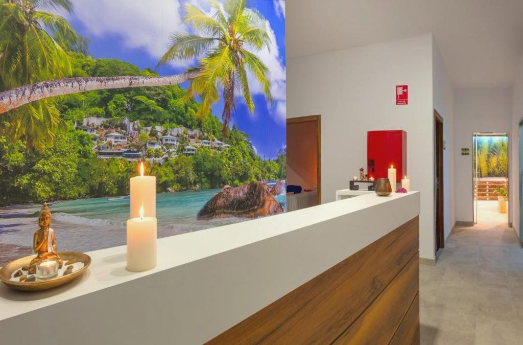 ¡Especial familias! Benidorm en 4* tematizado, y ¡1º y 2º niños viajan GRATIS! - Aparthotel Magic Tropical Splash
