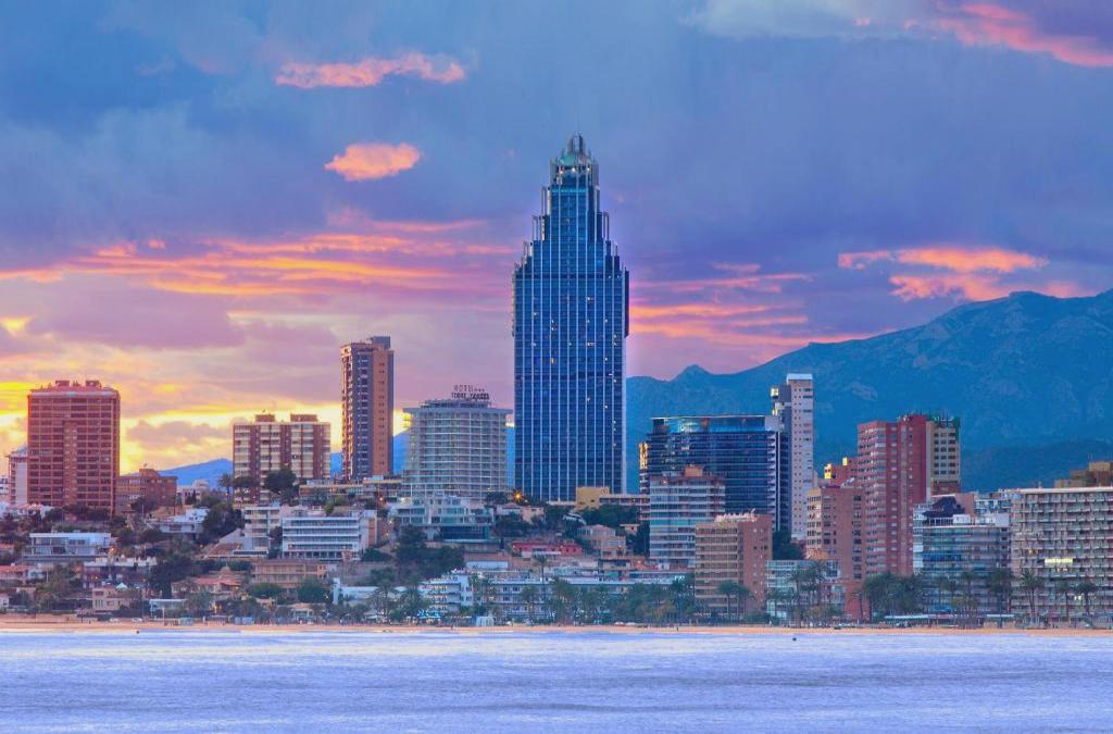 Benidorm: fique no hotel mais alto da Europa
