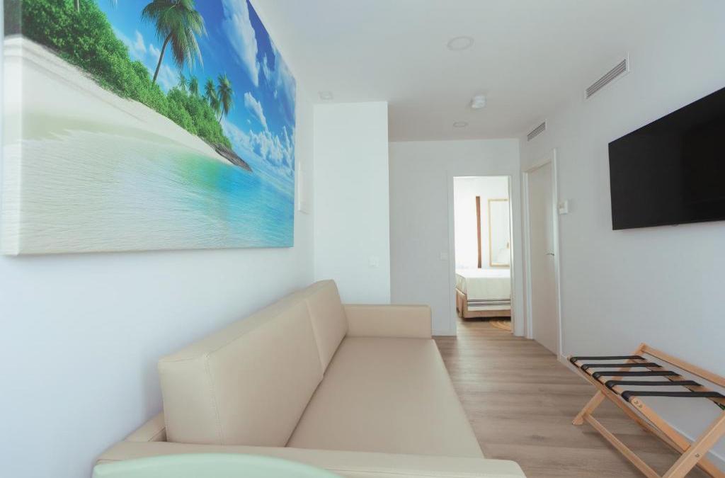 ¡Desata tu espíritu pirata en Benidorm y estrena hotel 4*! 1 niño viaja GRATIS - Magic Pirates Island