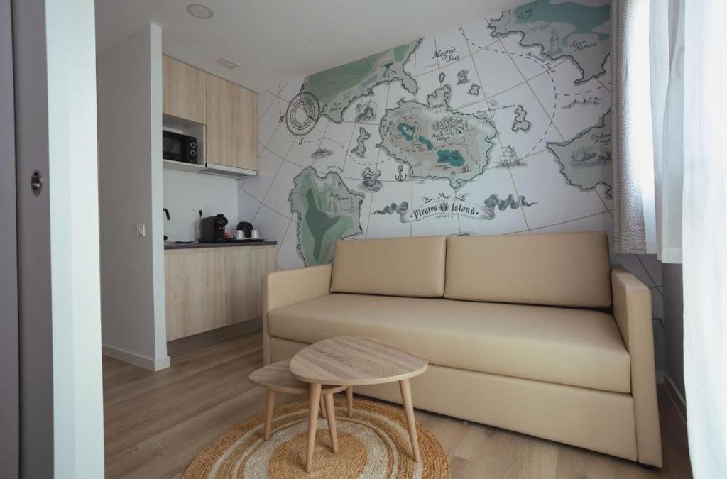 ¡Desata tu espíritu pirata en Benidorm y estrena hotel 4*! 1 niño viaja GRATIS - Magic Pirates Island