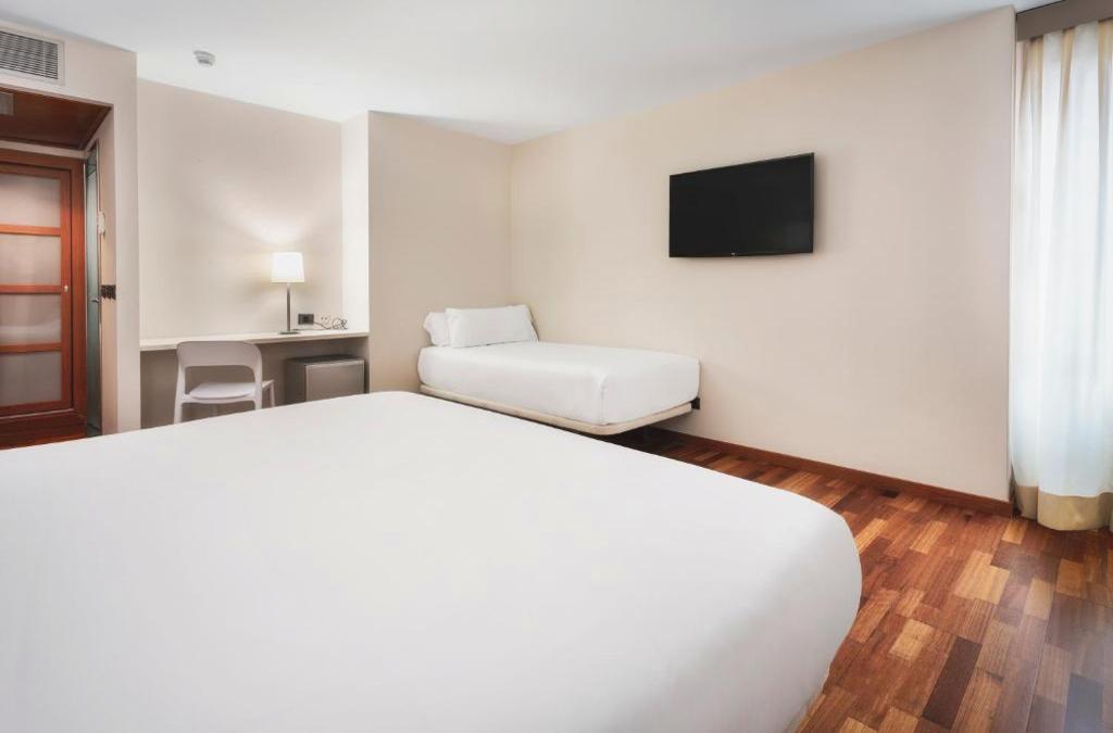 ¡Hotel céntrico en Castellón con Desayuno!