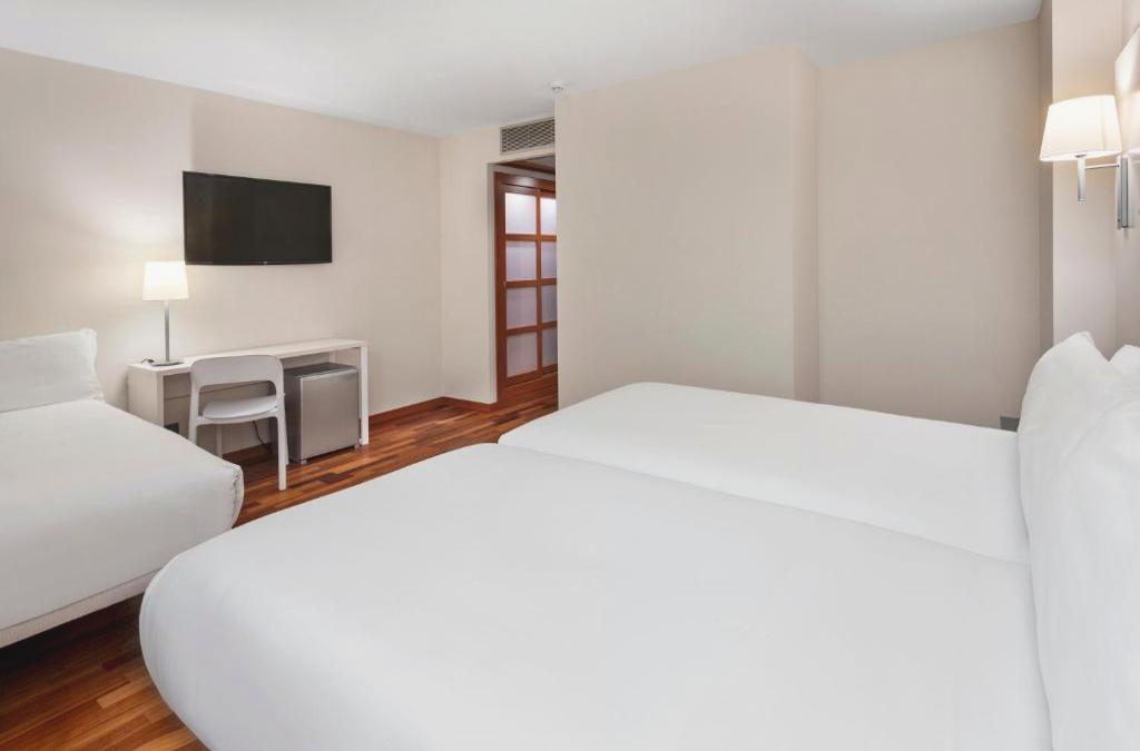 ¡Hotel céntrico en Castellón con Desayuno!
