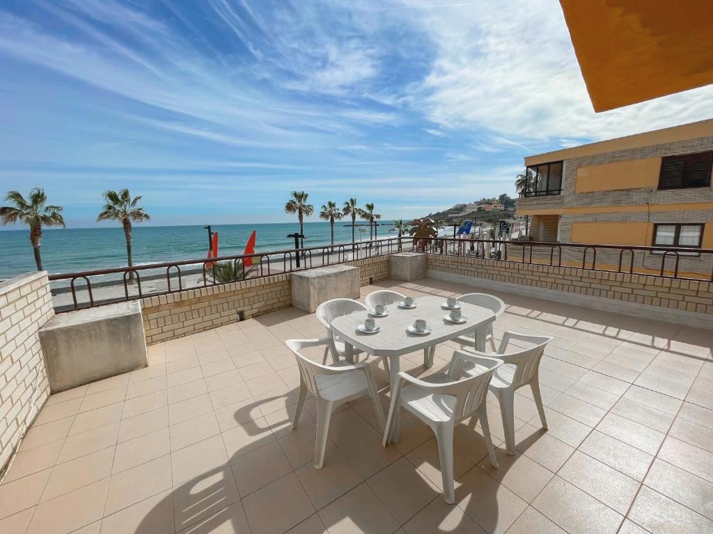 Escápate a Oropesa del Mar en apartamento - Apartamentos Oropesa Primera Línea De Playa 3000