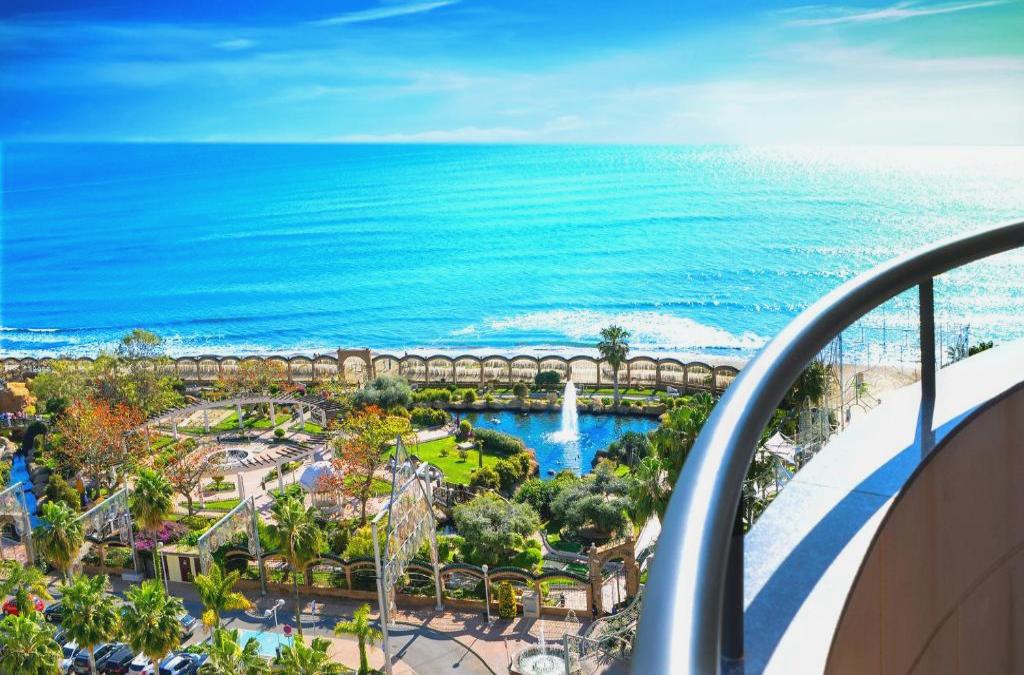 Estrena Hotel 5* con Todo Incluido en Magic World