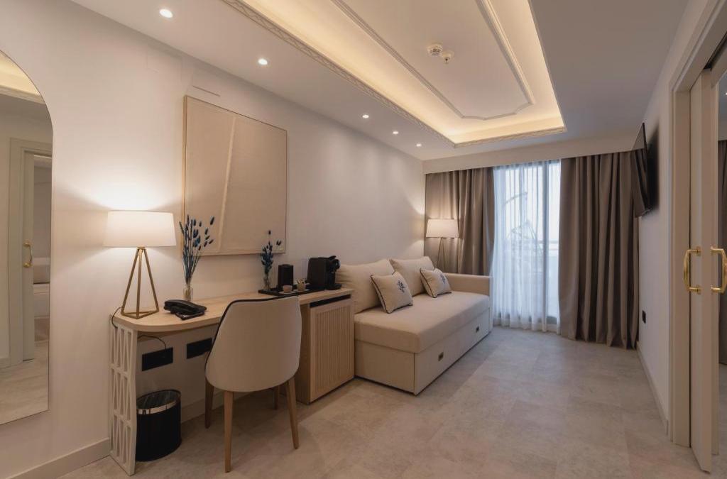 Estrena Hotel 5* con Todo Incluido en Magic World - Pontiana Thalasso Hotel