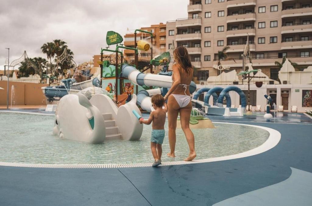 ¡La escapada más mágica! Hotel 4* con Todo Incluido Promo ¡1 Niño hasta los 16 años GRATIS! - Magic Fantasy Hotel