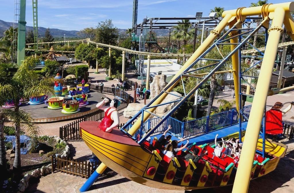 ¡La escapada más mágica! Hotel 4* con Todo Incluido Promo ¡1 Niño hasta los 16 años GRATIS! - Magic Fantasy Hotel