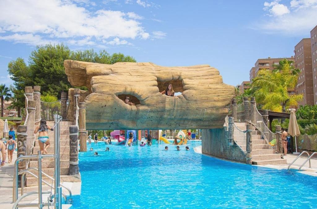 ¡La escapada más mágica! Hotel 4* con Todo Incluido Promo ¡1 Niño hasta los 16 años GRATIS! - Magic Fantasy Hotel