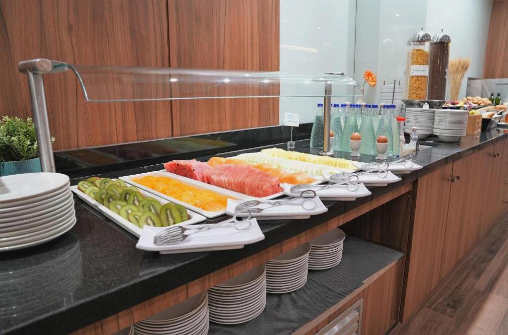 Descubre Valencia en hotel 4* con desayuno y piscina
