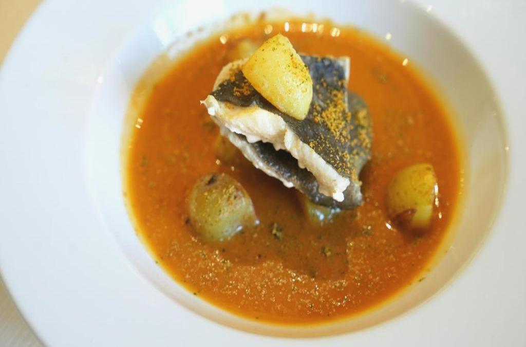 Descubre Valencia en hotel 4* con desayuno y piscina - Port Feria Valencia