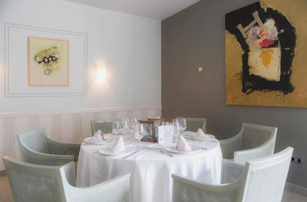 Resort Isla de Valdecañas: 4* y naturaleza en Extremadura