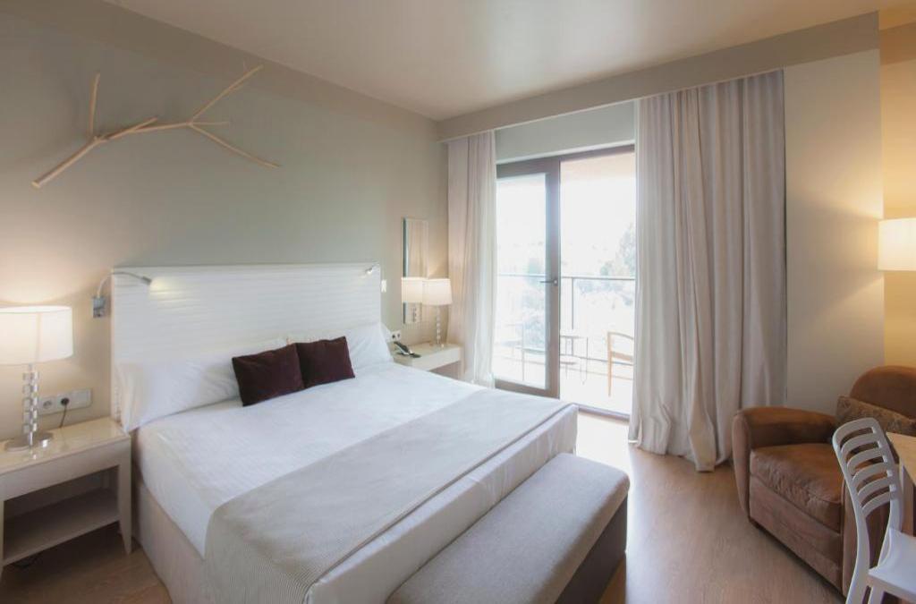 Resort Isla de Valdecañas: 4* y naturaleza en Extremadura - Vincci Valdecañas Golf