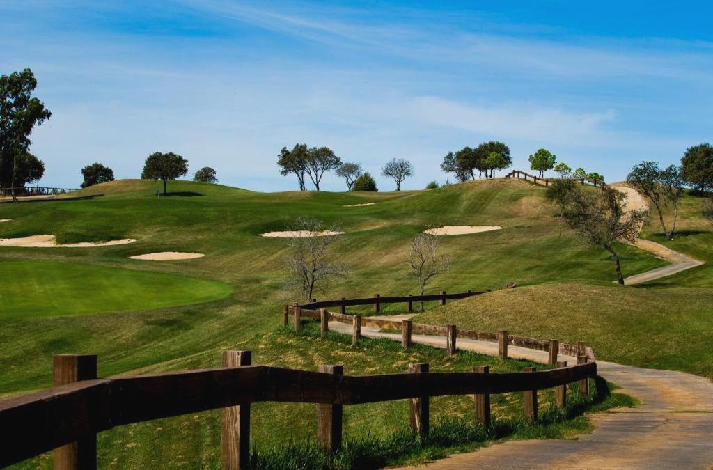 Resort Isla de Valdecañas: 4* y naturaleza en Extremadura - Vincci Valdecañas Golf