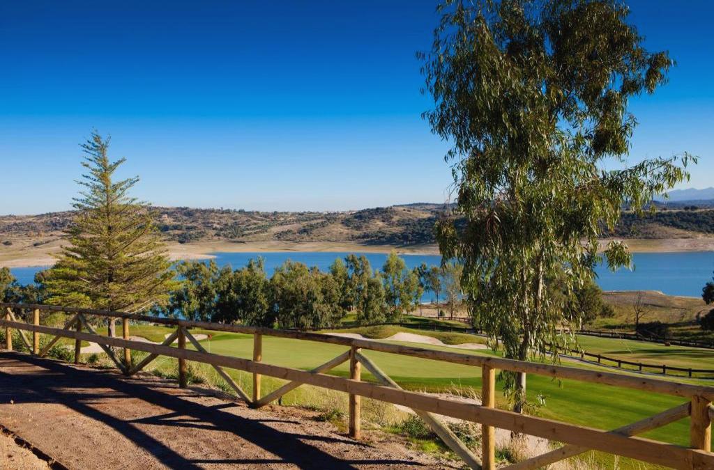 Resort Isla de Valdecañas: 4* y naturaleza en Extremadura - Vincci Valdecañas Golf