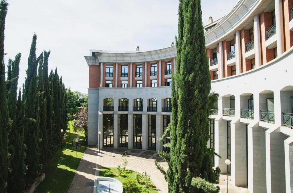 ¡Para los amantes de la historia! Descubre Mérida y su legado en hotel 4* - AZZ Mérida Medea Hotel