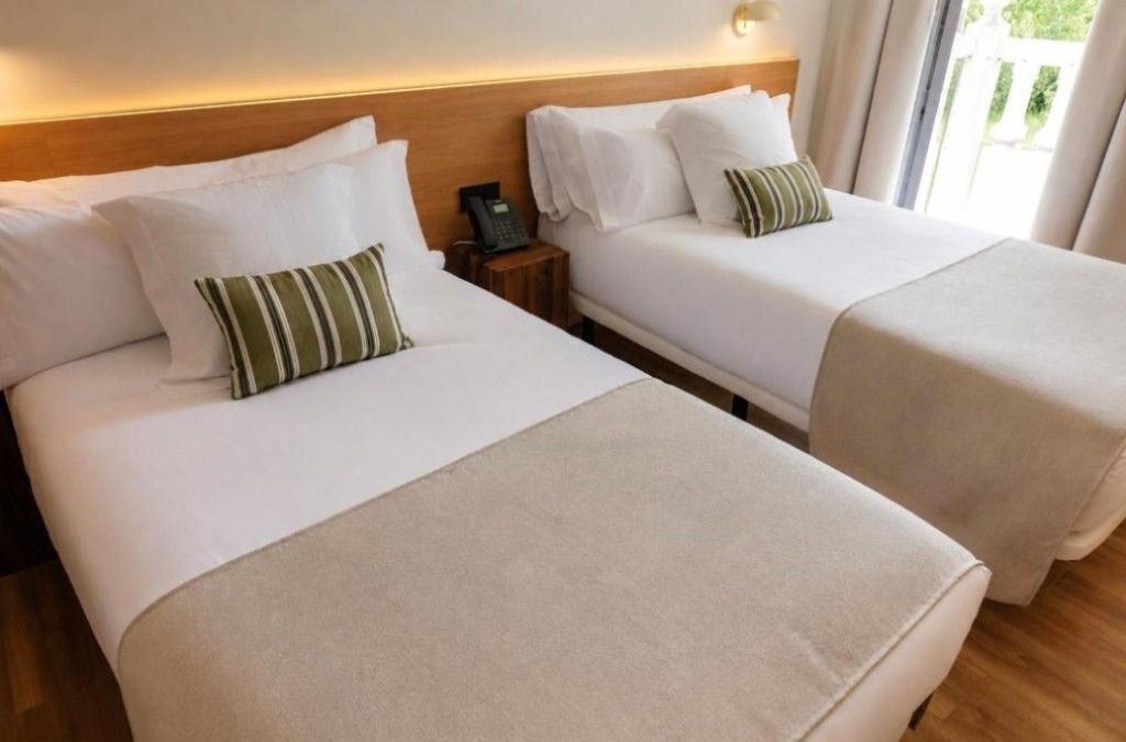 Descubre Lugo y pasea por su icónica muralla con esta oferta 4*